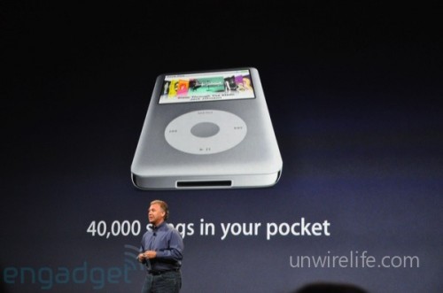至於早前一直傳聞會被裁的 iPod Classic 仍然存在，新版本硬碟為 160GB，而且採用薄身設計，但售價仍然保留上代的 US$249（約 HK$1,930）。