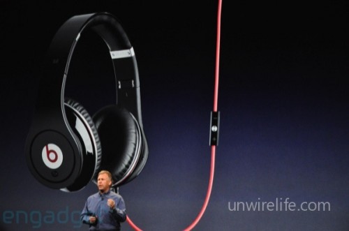 Apple 也將會推出專為 iPod Shuffle 而設的頭戴式耳機，暫時售價不祥。