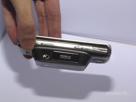 簡試 WM 6.5 可投影手機 – LG GW825V