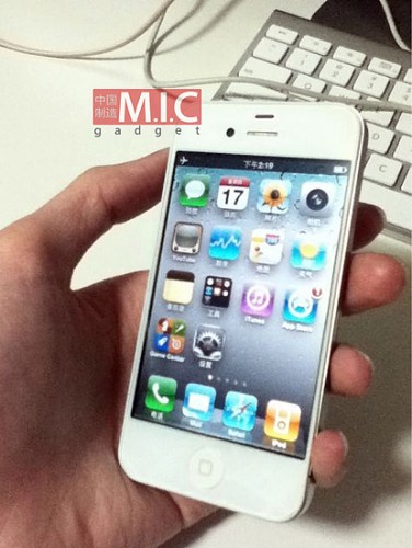 網上流傳白色 iPhone 5 / 4S 照片，更幼的邊框