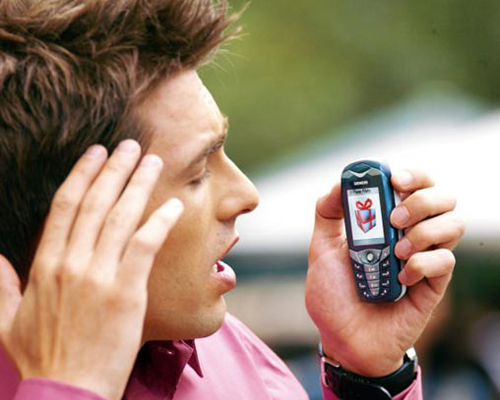 Motorola 手機輻射量最高 iPhone居中