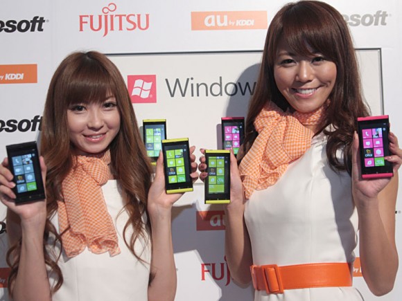 日系 + 防水 + WP7 Mango + 1,320 萬像 – Fujitsu Toshiba au IS12T 發表