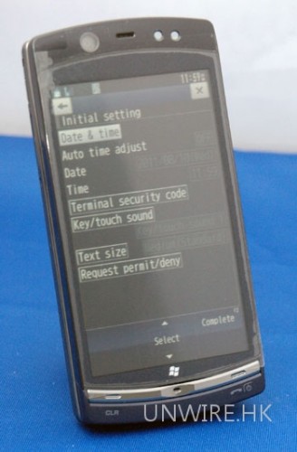 Windows 7 手機上身 – Fujitsu LOOX F-07C