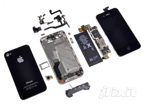 iPhone 4S 終於被拆解
