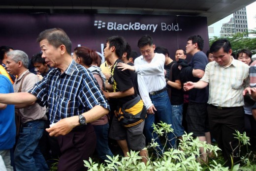 印尼有3000人排隊買…BlackBerry