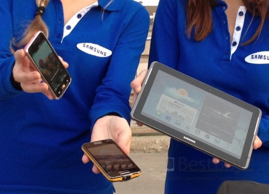 Samsung MWC 推兩手機一平板