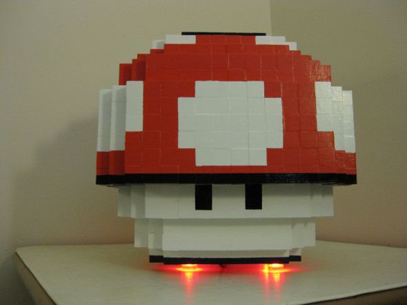 砌機新品！  8-Bit Mario 蘑菇電腦機殼 (還有薩爾達、FF 黑魔導師…)