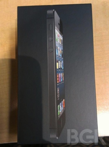 黑色 iPhone 5 開箱相片 3 張