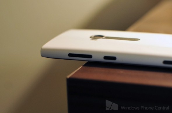 會自動滑行！Lumia 920 屏幕表面太滑？