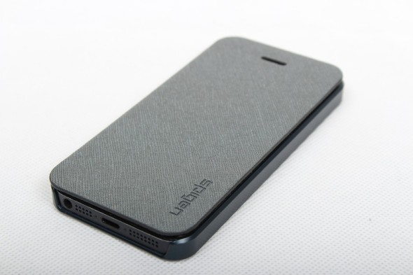 是保護殼也是卡片套．SPIGEN SGP iPhone 5 Case Ultra Flip