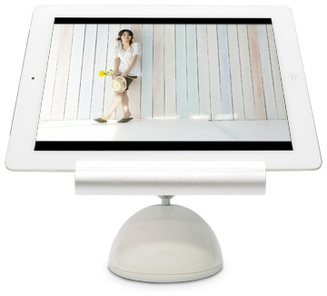 向舊 iMac 致敬．LED 閲讀燈加 iPad 支架上市