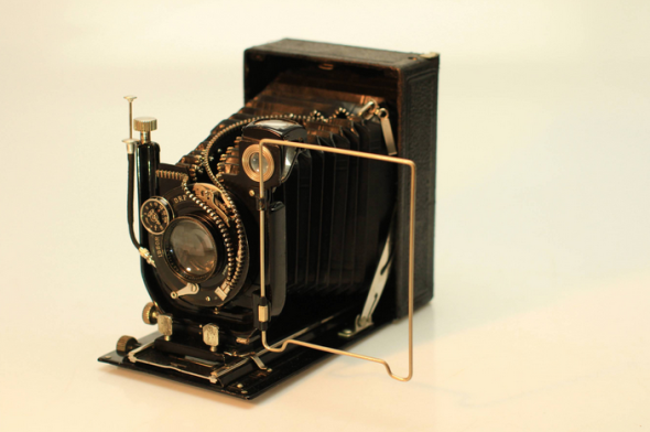 「拉」開舊式相機展示偉大的工業