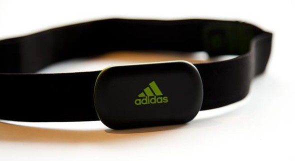 對應 iPhone！adidas 推新版 miCoach 心律監測帶