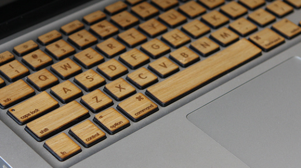 獨特竹木製 MacBook 鍵盤