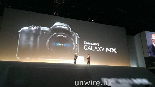 【現場直擊】Samsung 推出 Android 無反 GALAXY NX + S4 相機版 GALAXY S4 Zoom