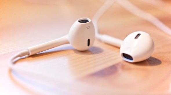 Apple 新專利！耳機或擁具自調音量、消除噪音功能
