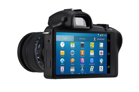 【報價】香港售價 $12590 買可換鏡 4G 相機．Samsung GALAXY NX