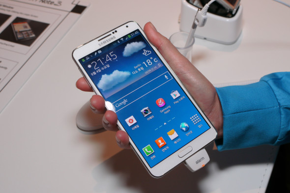 【真機速試】Samsung Galaxy Note 3：外觀與手感篇