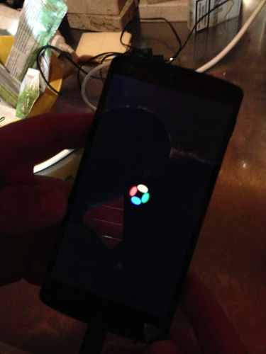 Nexus 4 完全售罄？LG Nexus 5 開機畫面片段曝光