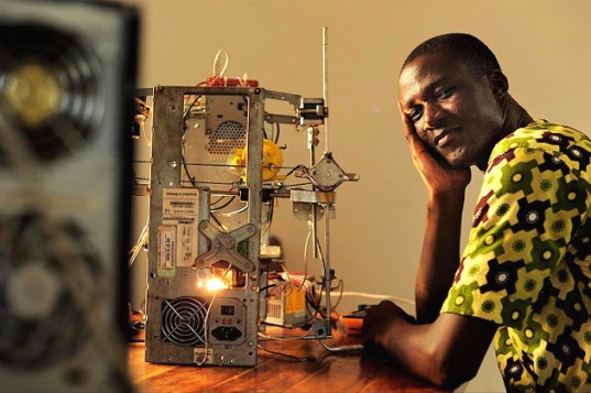 非洲發明家垃圾自製廉價 3D 打印機