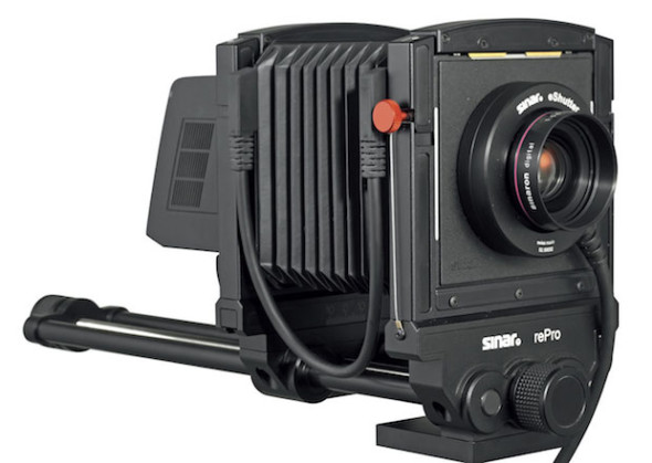 愛鬥大！Leica 收購大片幅相機製造商 Sinar
