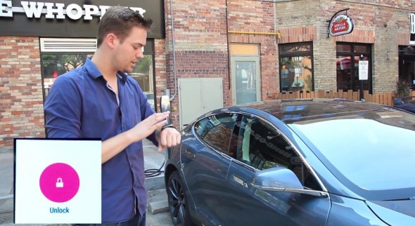 Android Wear 操控 Tesla Model S 電動車系統