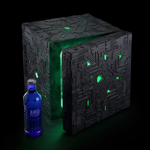 發綠光的 Star Trek 戰艦雪櫃 – The Borg Cube Fridge