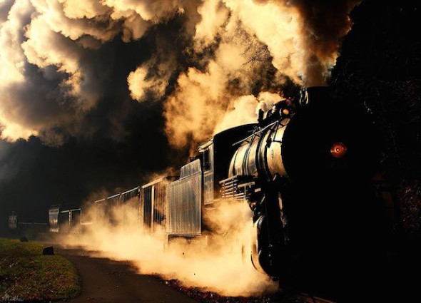 無師自通！火車迷走遍美國拍攝蒸汽火車