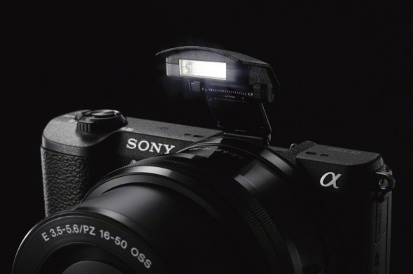 全球最細 APS-C ILC 無反相機！Sony A5100 正式公開