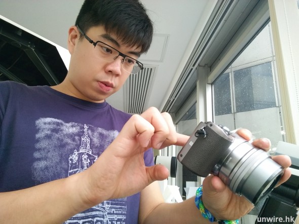 小編 : 「可換鏡的自拍神器」－ Sony a5100 速試