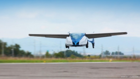 跑車變飛機不再是夢想！Aeromobil 飛行跑車將於 2016 年投入生產
