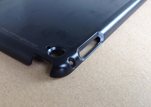iPad Air 2 保護殼曝光！鏡頭位及耳機插口有改動