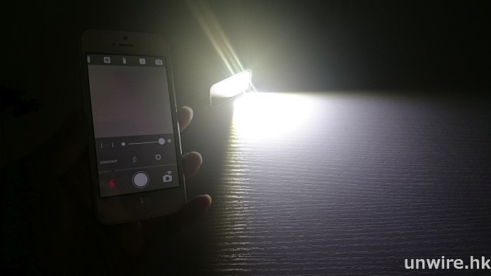 iPhone 夜攝無難度! 小巧藍牙補光燈 KNOG EXPOSE SMART  到港