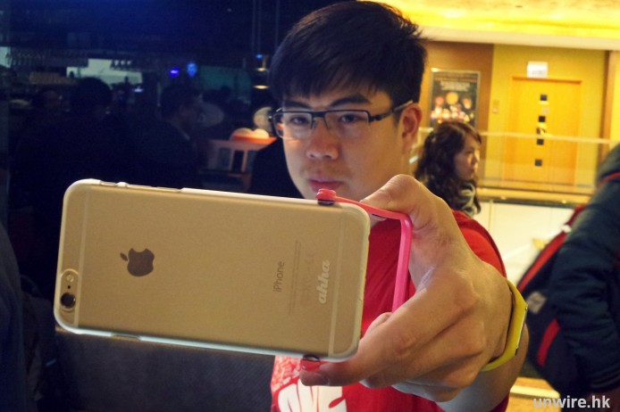 小編 ：「手機變 Casio 自拍神器喎」-  ahha Selfie Snapshot Case