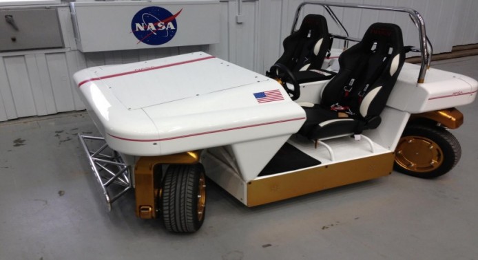 四輪轉向 簡易泊車   NASA 研發可遙控電動車