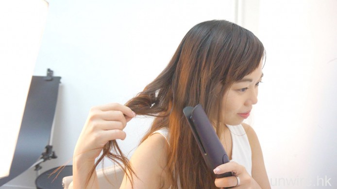 依莉詩：「夾得出自然韓式大波浪！」－ Philips 自然捲髮器評測