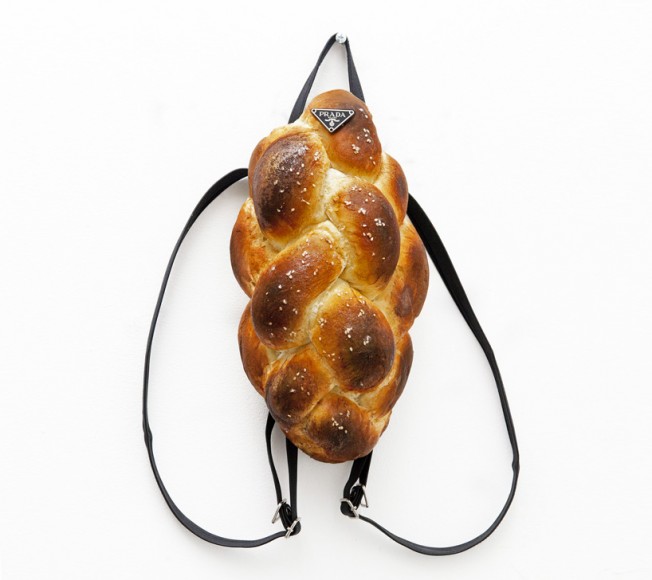 pancake-purses-bread-bags-chloe-wise-designboom-01