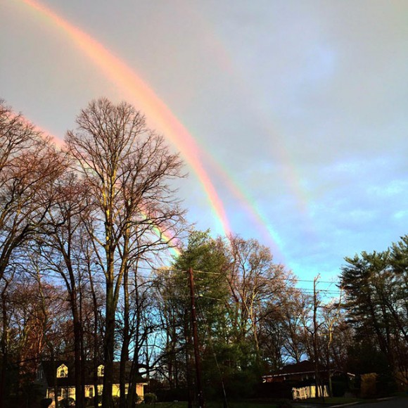 超罕見！紐約有人拍到四重彩虹現象