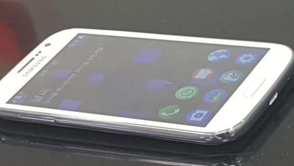大改機身外型設計！Samsung 最新款 Tizen OS 手機 Z2 首批實機圖曝光
