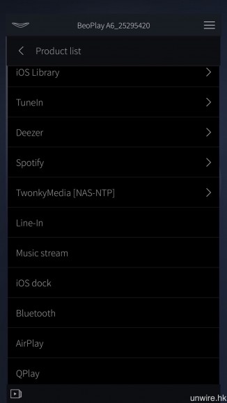 對應藍牙、AirPlay 之外，亦可連接 DLNA 伺服器或 Spotify，串流播放歌曲。