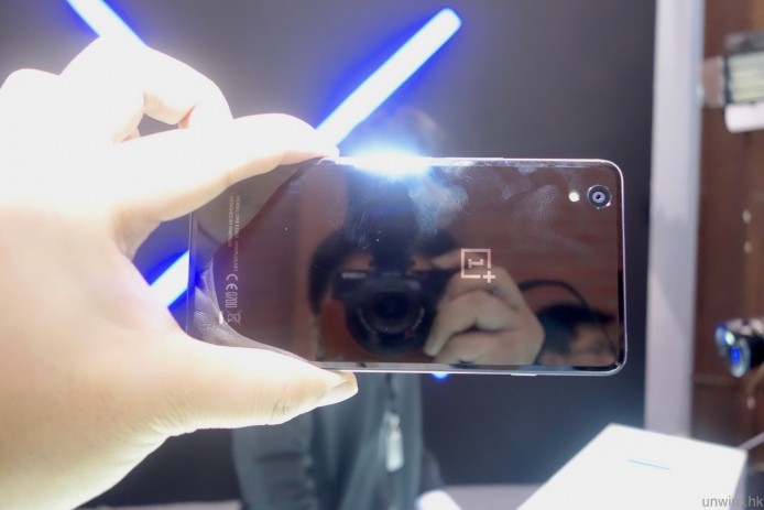 終於有消息！陶瓷版 OnePlus X 會於 2 日後推出