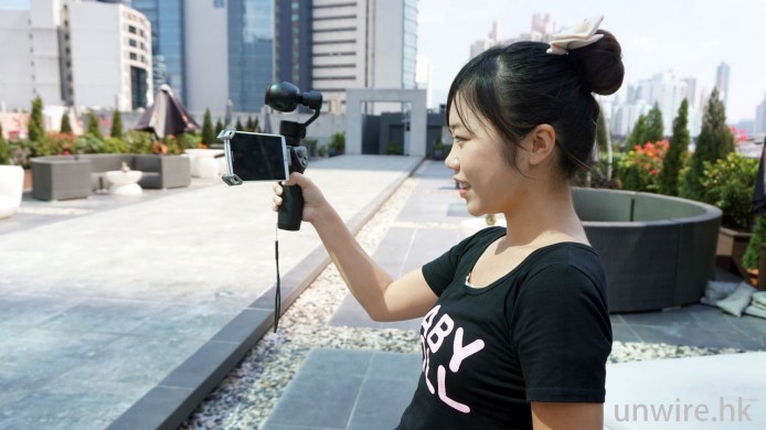 依莉詩：「電子 Stabilizer Cam 唔使 SET 重心」－ DJI 手持 4K 雲台相機  OSMO 評測