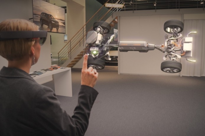 Volvo、Microsoft 聯手   HoloLens 買車新體驗