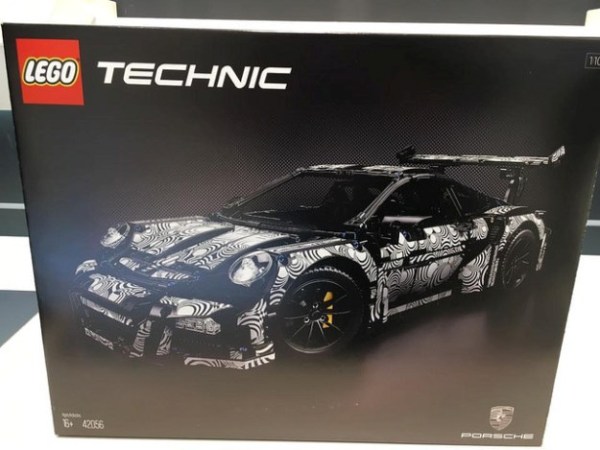 LEGO Technic 又有新作！班馬紋 Porsche 911 外觀超獨特