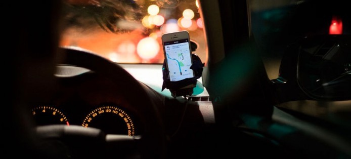 善用手機感應器  Uber 防司機危險駕駛