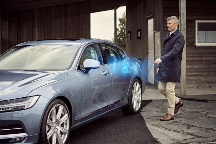 Volvo 研究用手機完全代替車匙