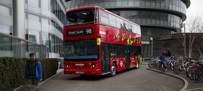 全球首部電動雙層巴士倫敦投入服務