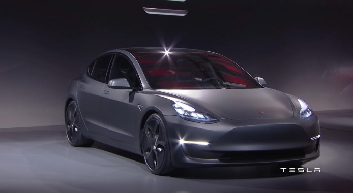 反應熱烈！Tesla Model 3 訂購數量已超 23 萬