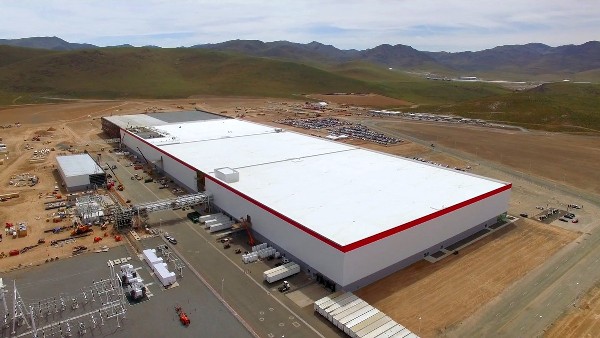 肩負生產 Model 3 重任！Tesla Gigafactory 超級工廠將於 7 月 29 日正式開幕