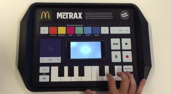 【有片睇】邊食邊玩音樂！麥當勞 M 記餐盤紙變 McTrax 「音樂 Panel 」